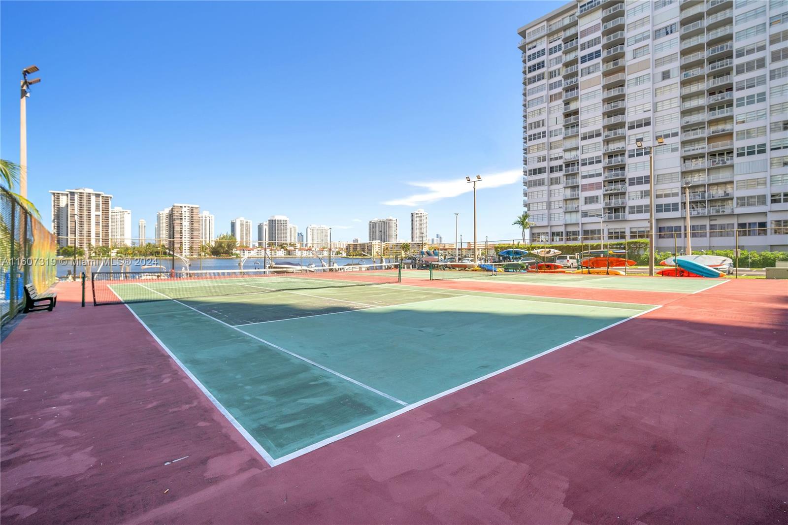 COMMODORE PLAZA CONDO - Residential