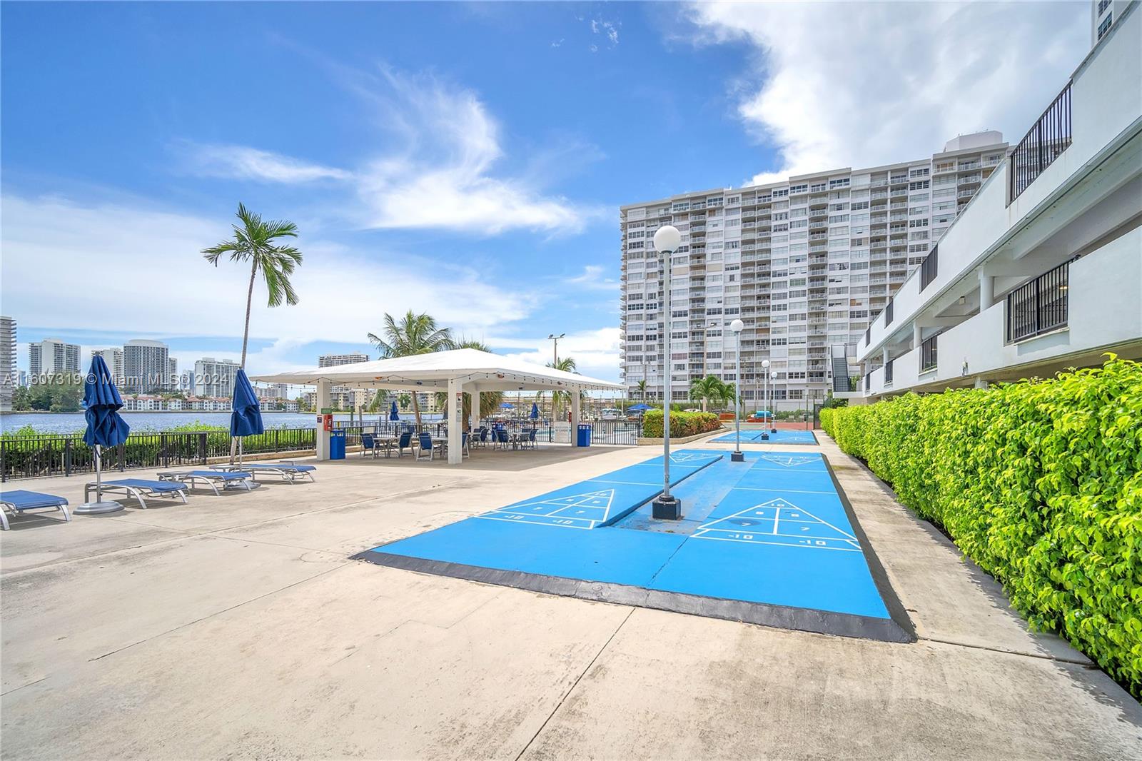 COMMODORE PLAZA CONDO - Residential