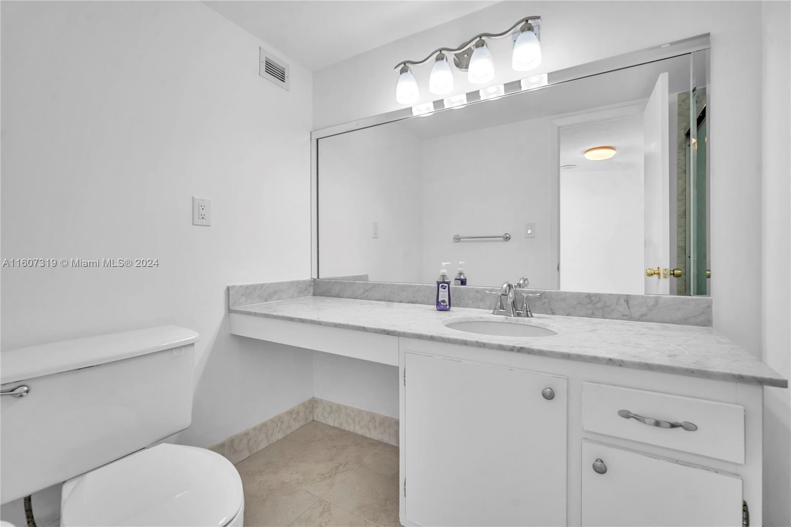 COMMODORE PLAZA CONDO - Residential
