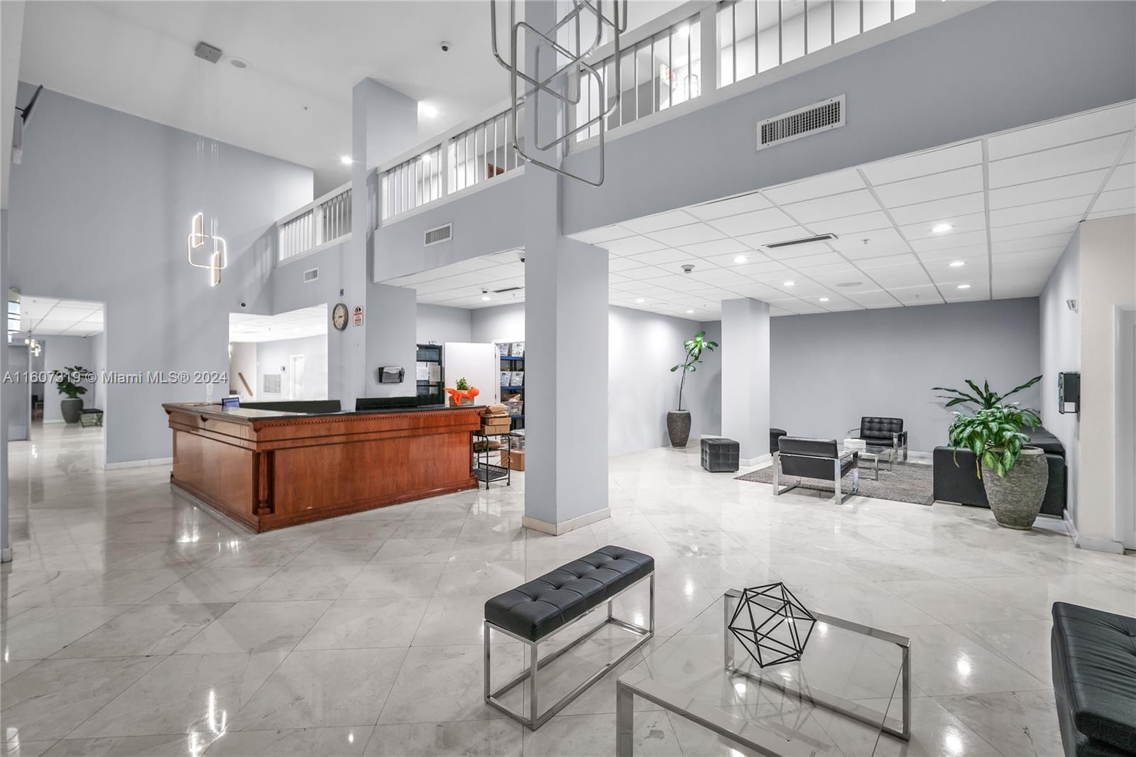 COMMODORE PLAZA CONDO - Residential