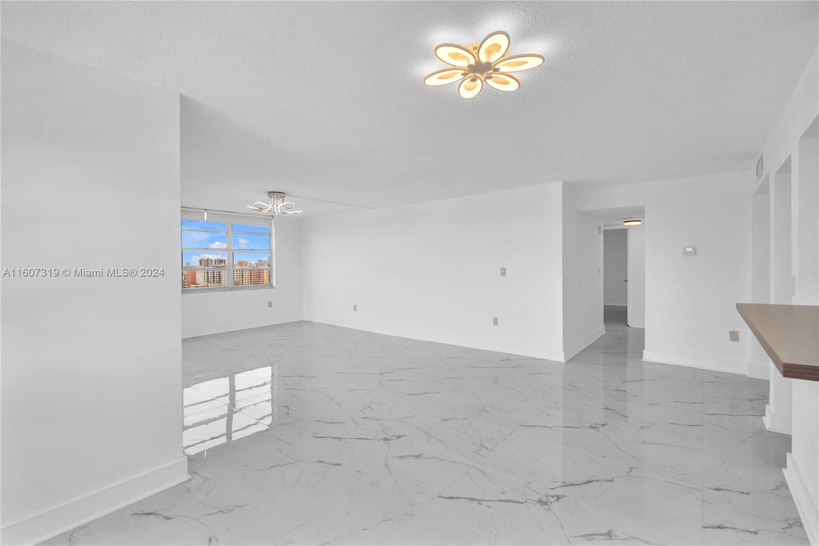 COMMODORE PLAZA CONDO - Residential