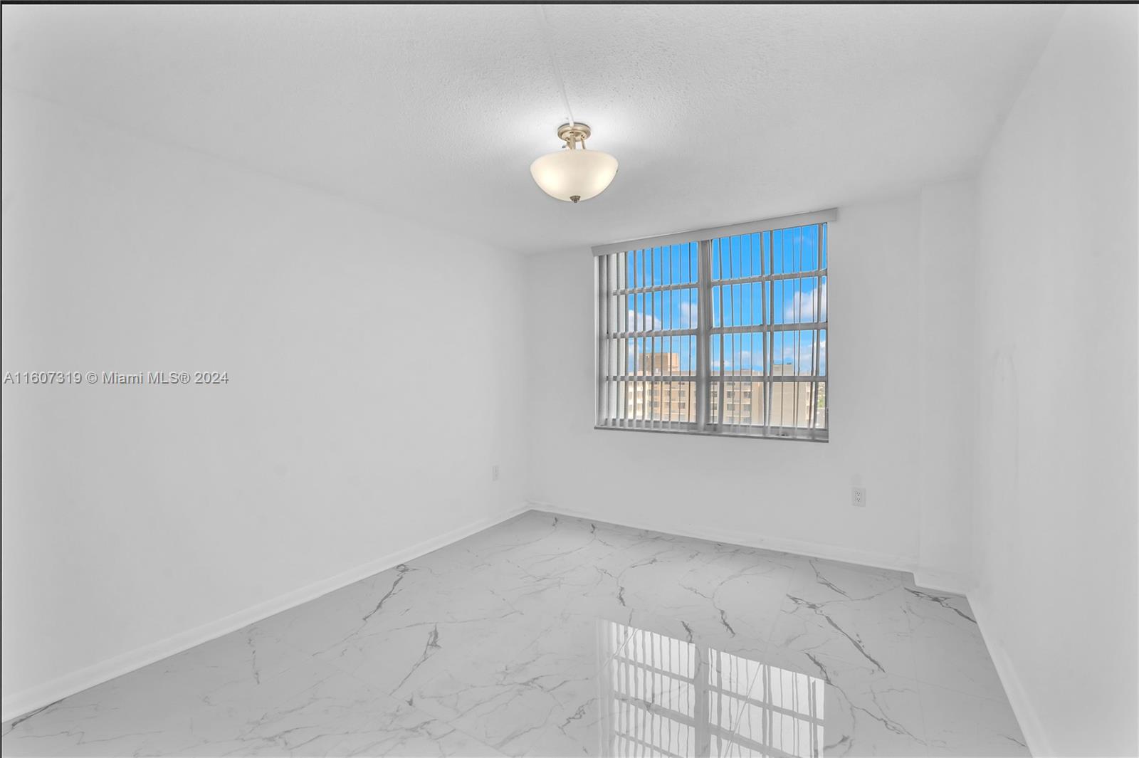 COMMODORE PLAZA CONDO - Residential