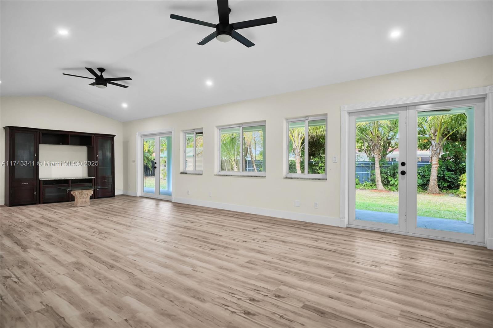 TANGLEWOOD GDNS - Residential Lease