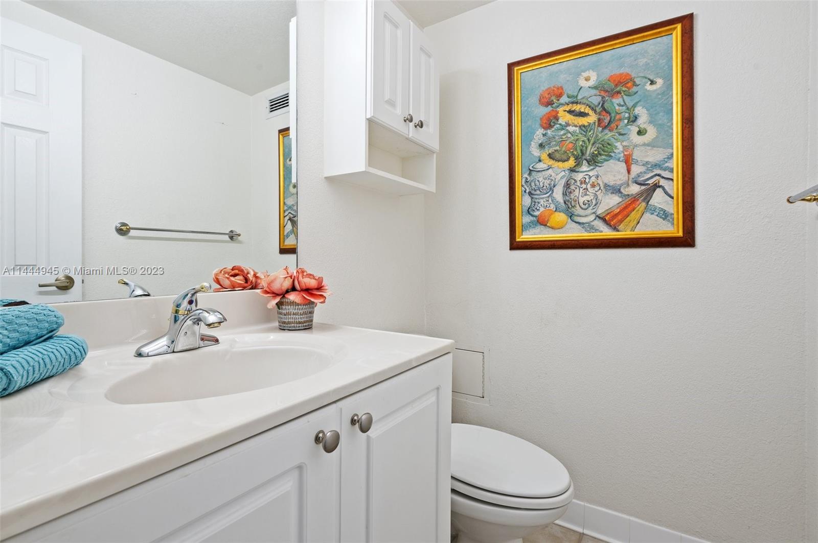 WAVE CONDO - Residential Lease