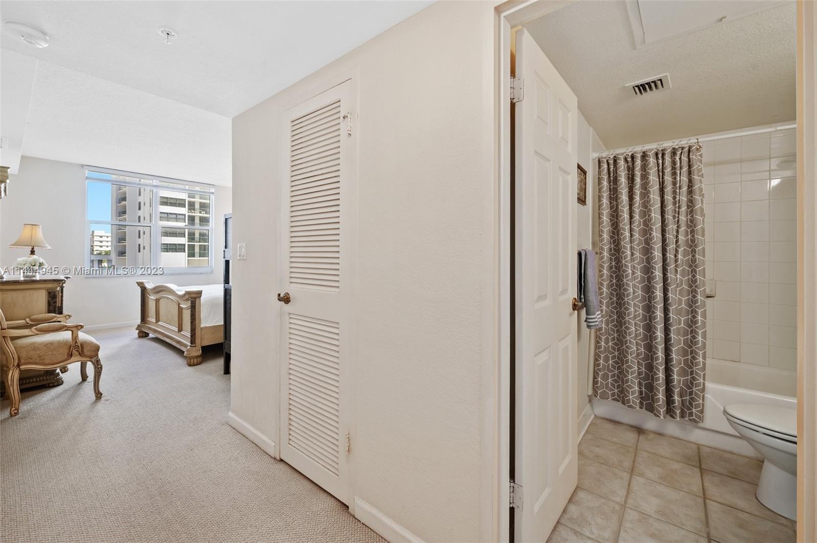 WAVE CONDO - Residential Lease