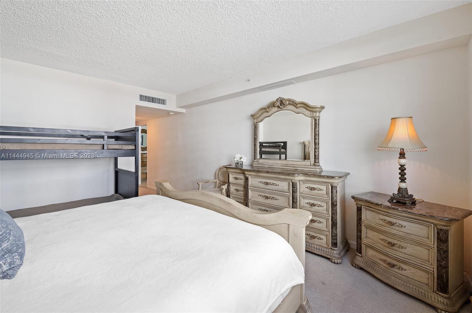 WAVE CONDO - Residential Lease