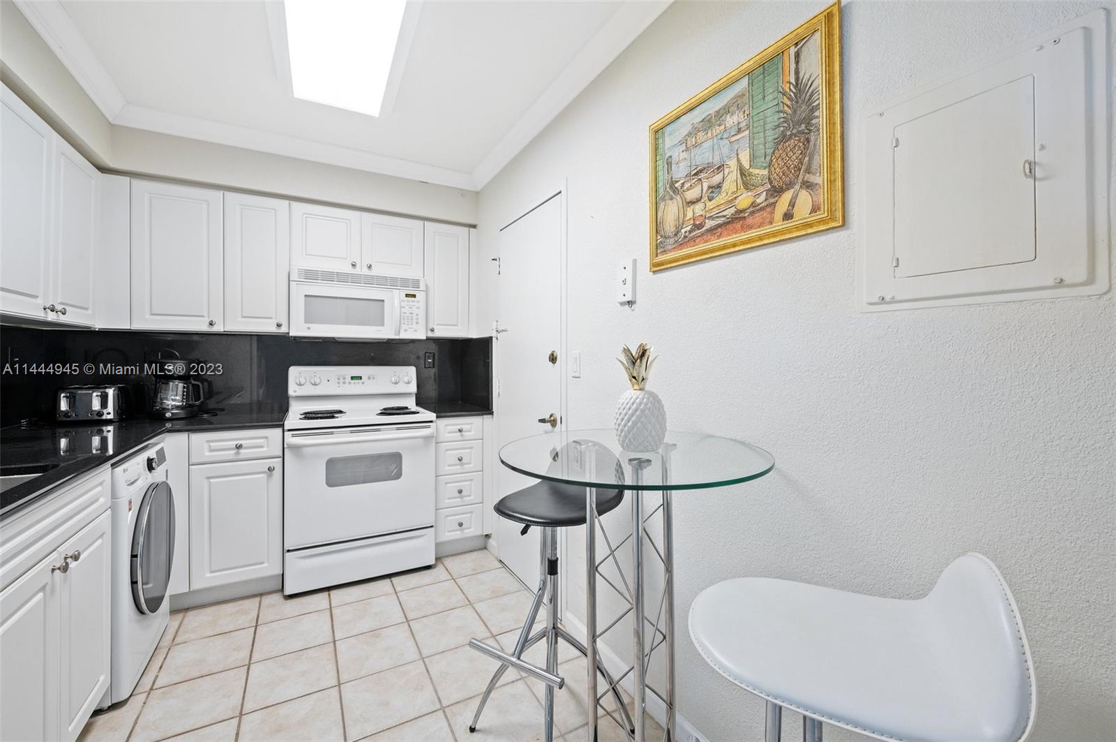 WAVE CONDO - Residential Lease