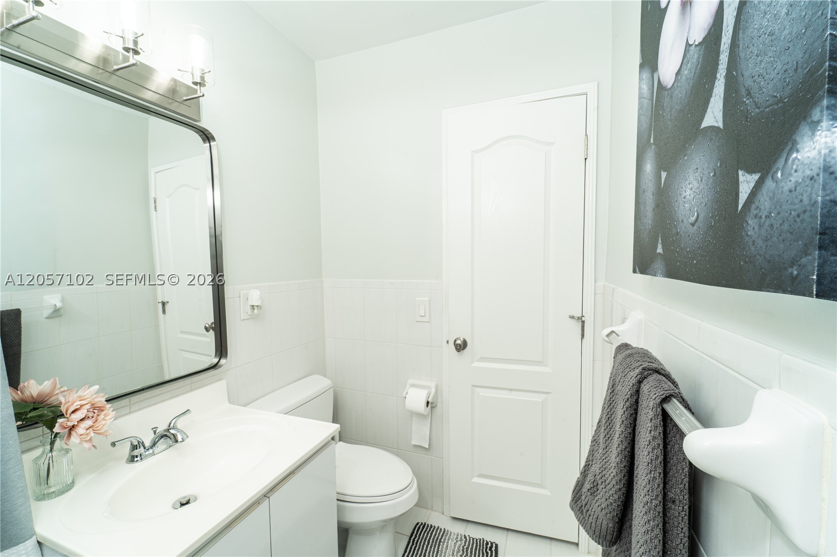 LOOK HOMESITES - Residential