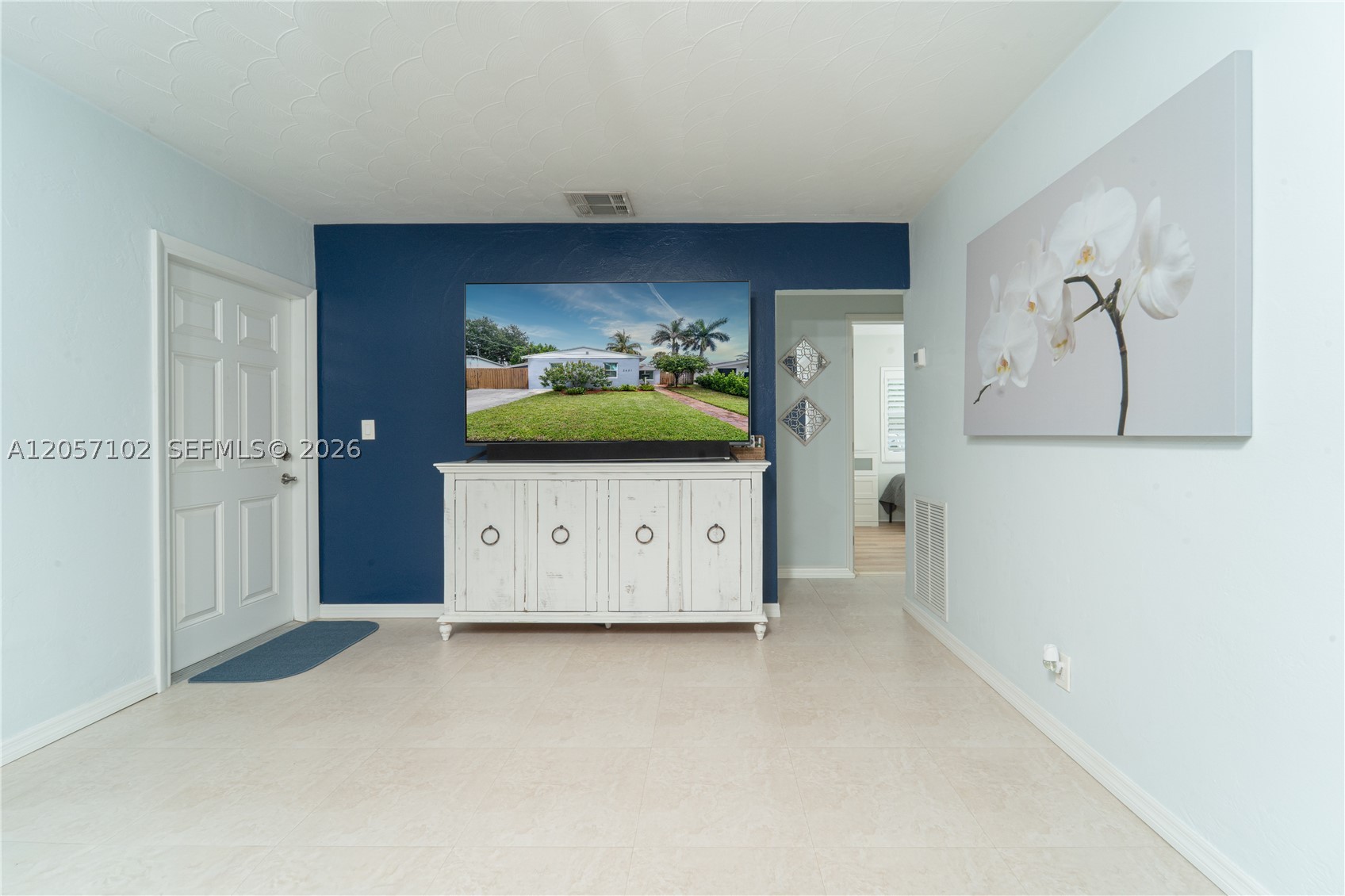 LOOK HOMESITES - Residential