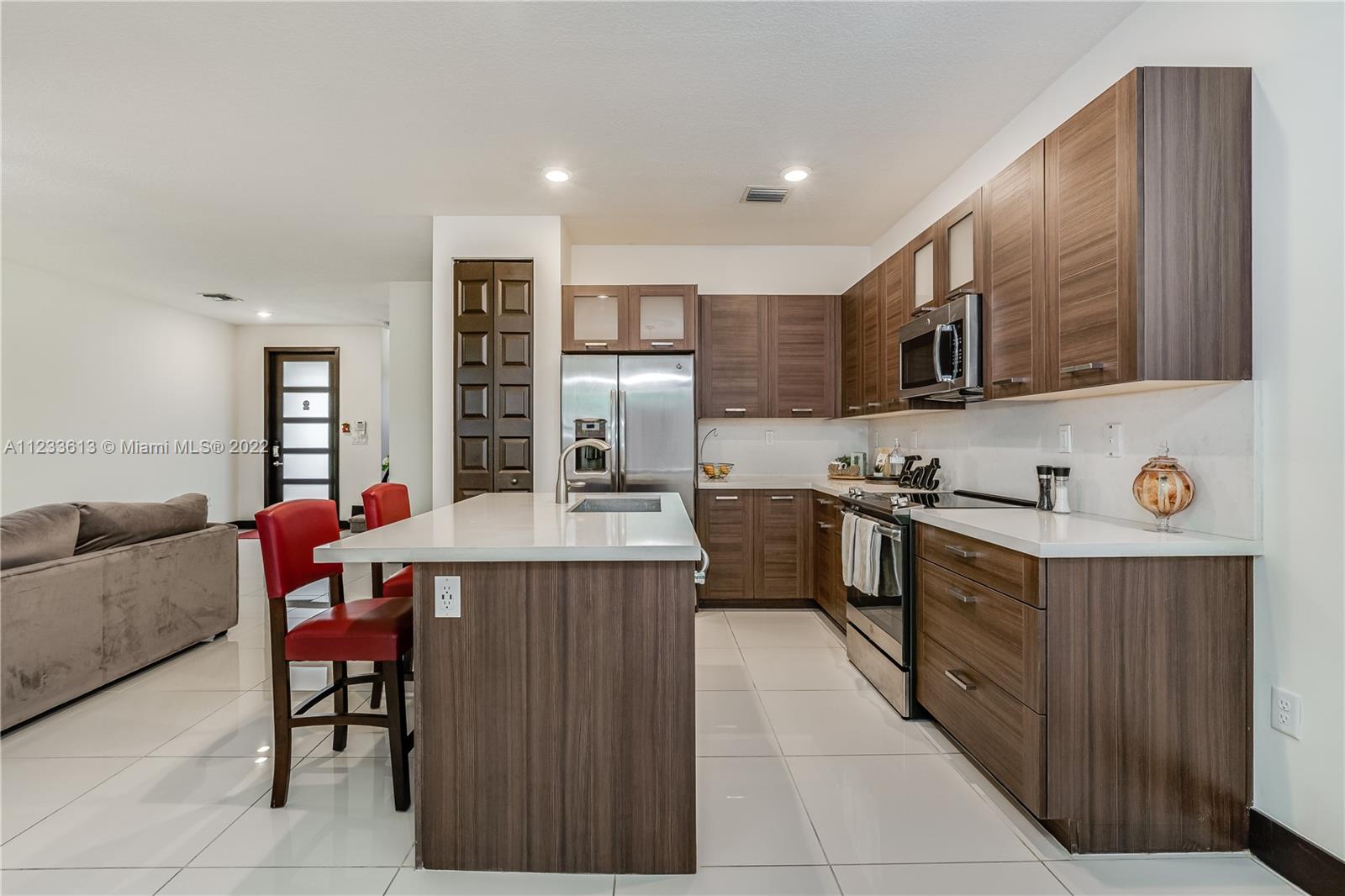 DUNNWOODY LAKE - Residential