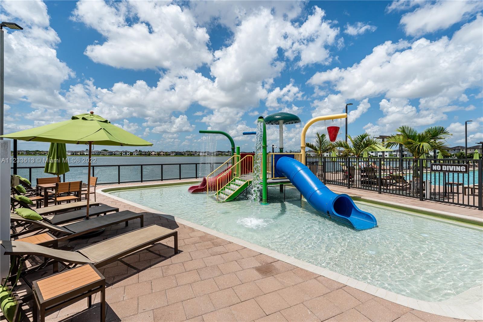 DUNNWOODY LAKE - Residential