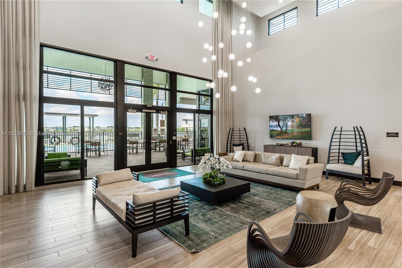DUNNWOODY LAKE - Residential