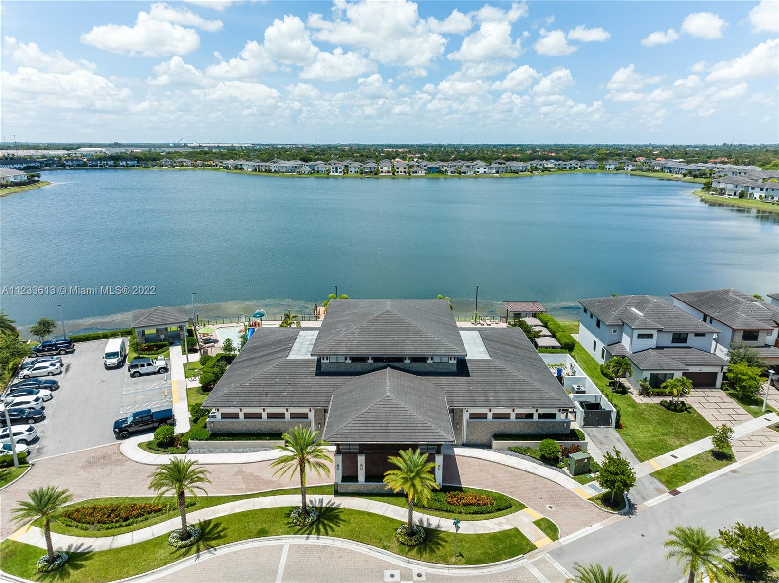DUNNWOODY LAKE - Residential