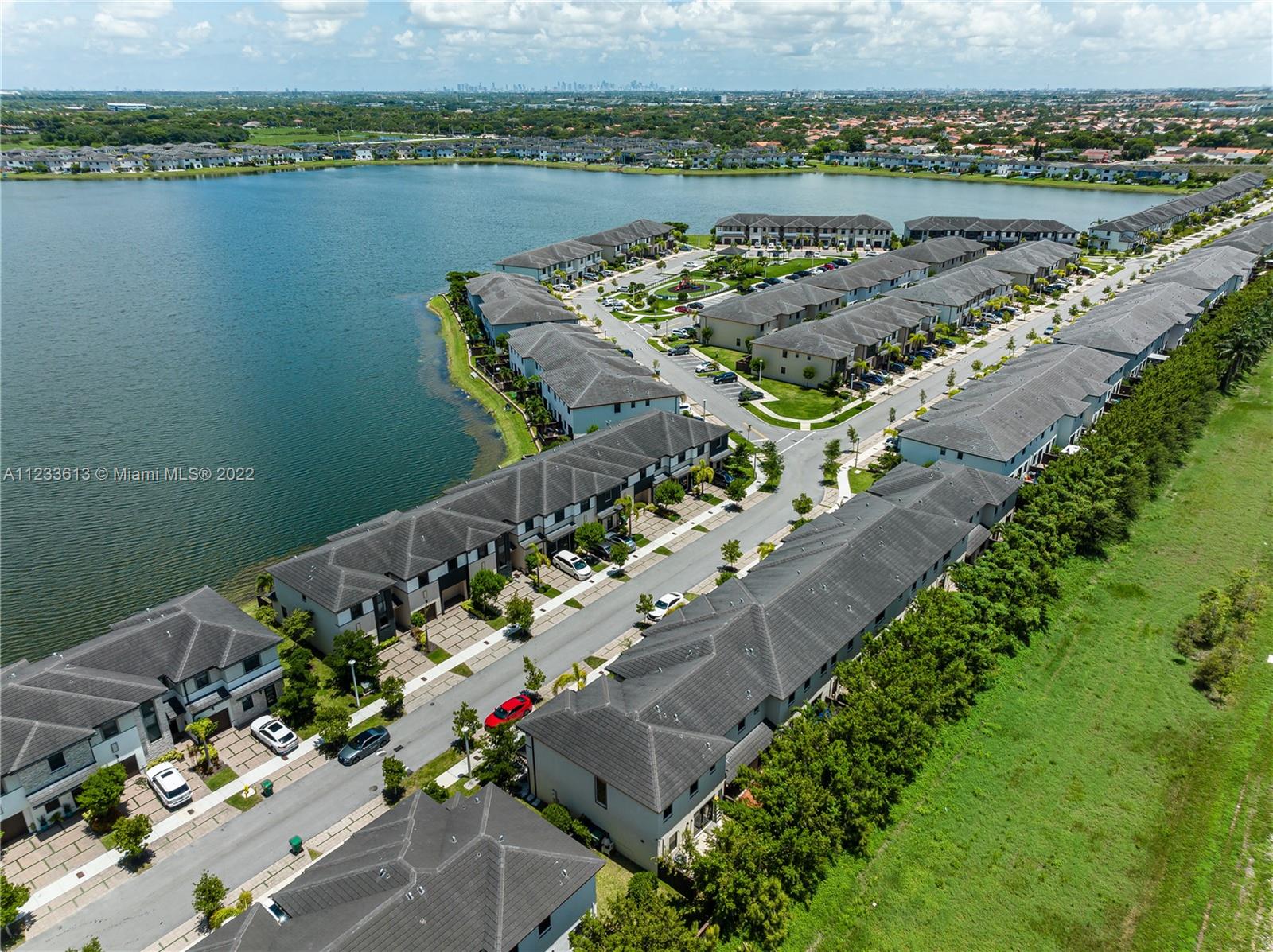 DUNNWOODY LAKE - Residential