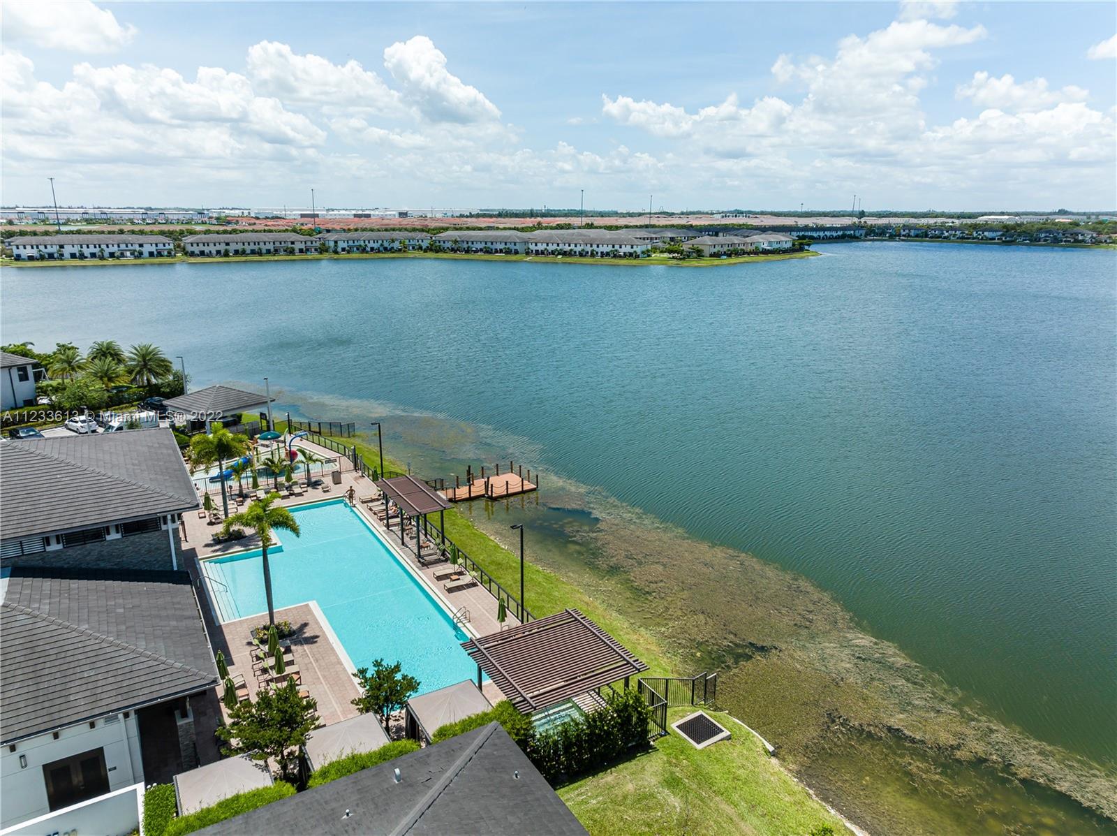 DUNNWOODY LAKE - Residential
