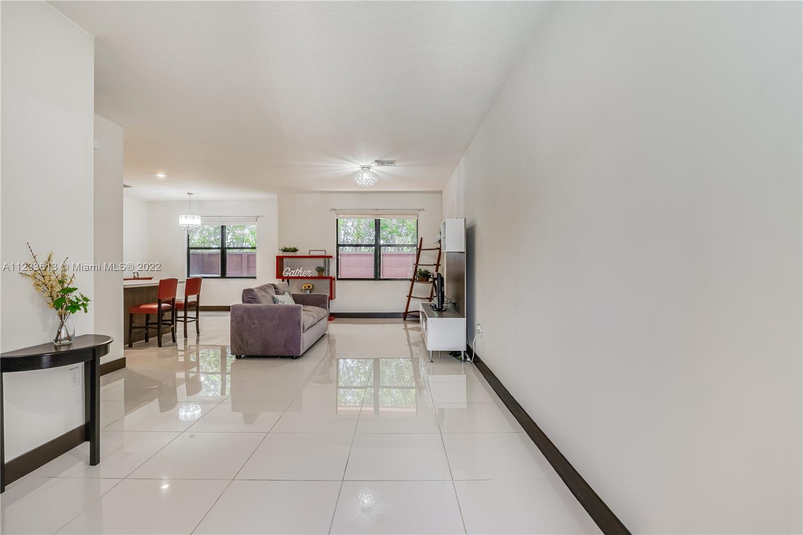 DUNNWOODY LAKE - Residential