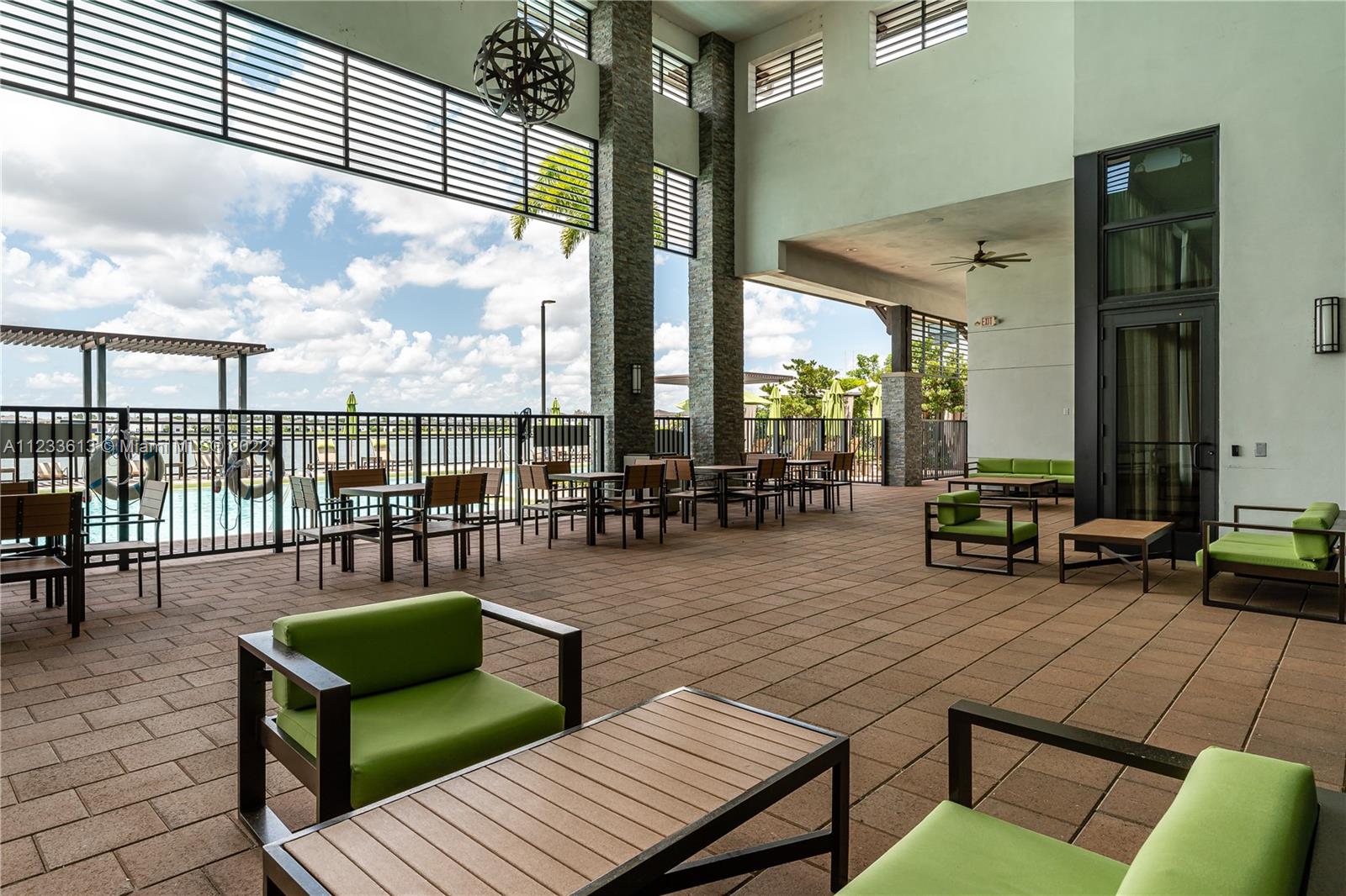 DUNNWOODY LAKE - Residential