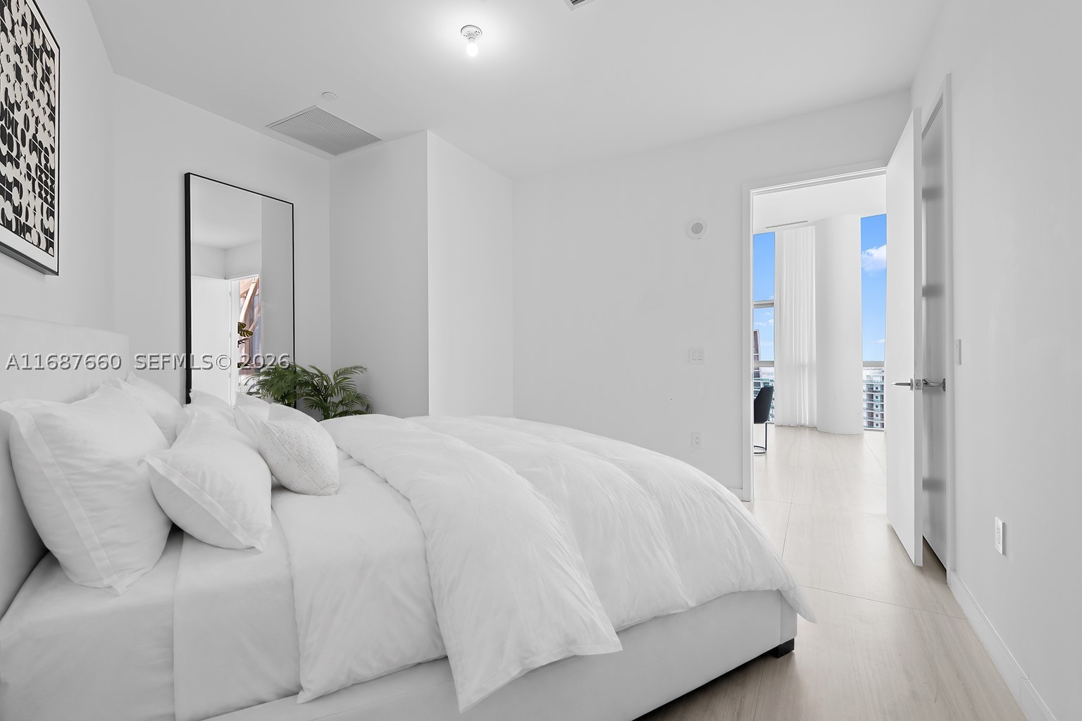 PARAMOUNT MIAMI WORLDCENT - Residential