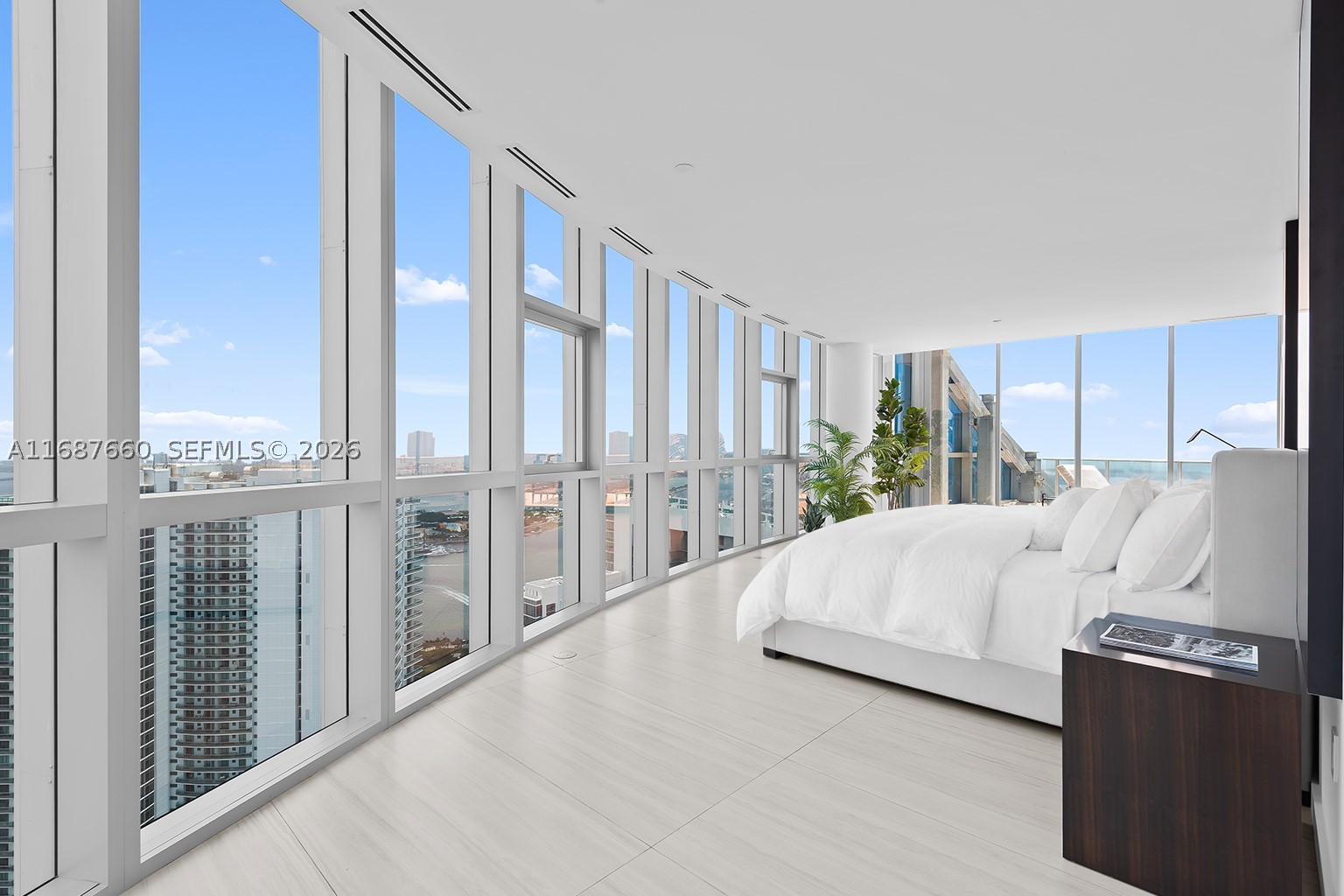 PARAMOUNT MIAMI WORLDCENT - Residential
