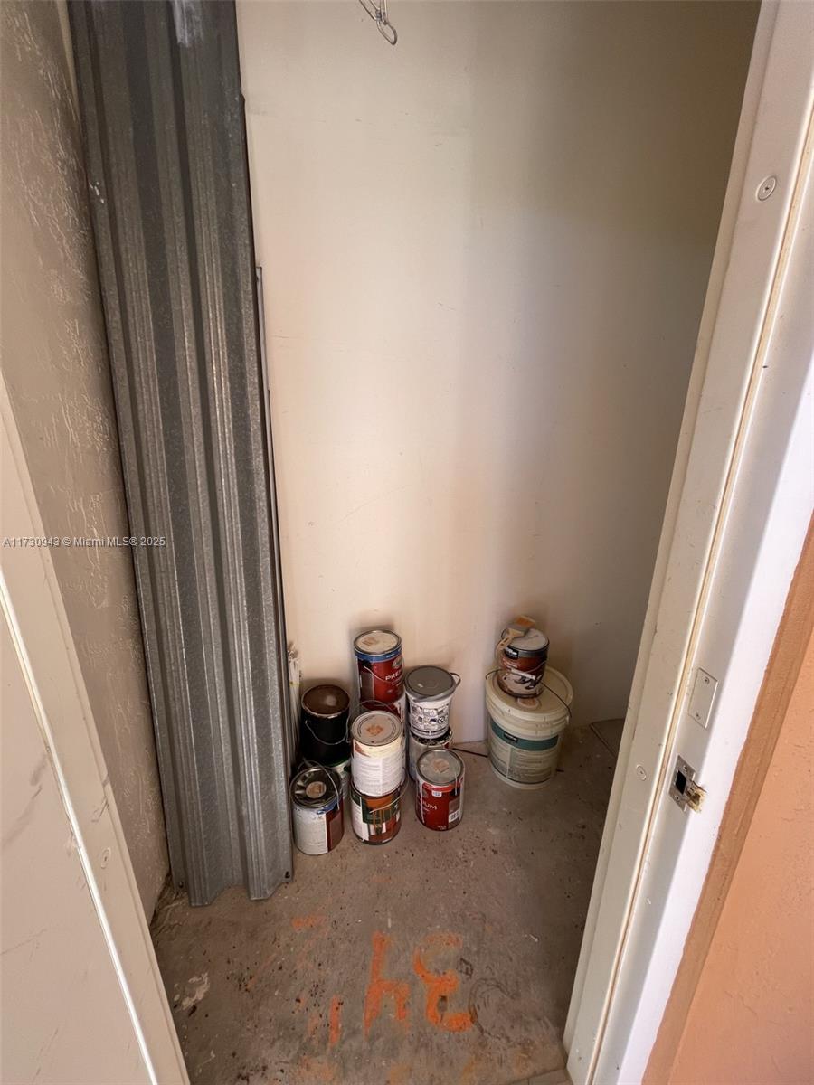 COURTYARDS AT DAVIE CONDO - Residential Lease