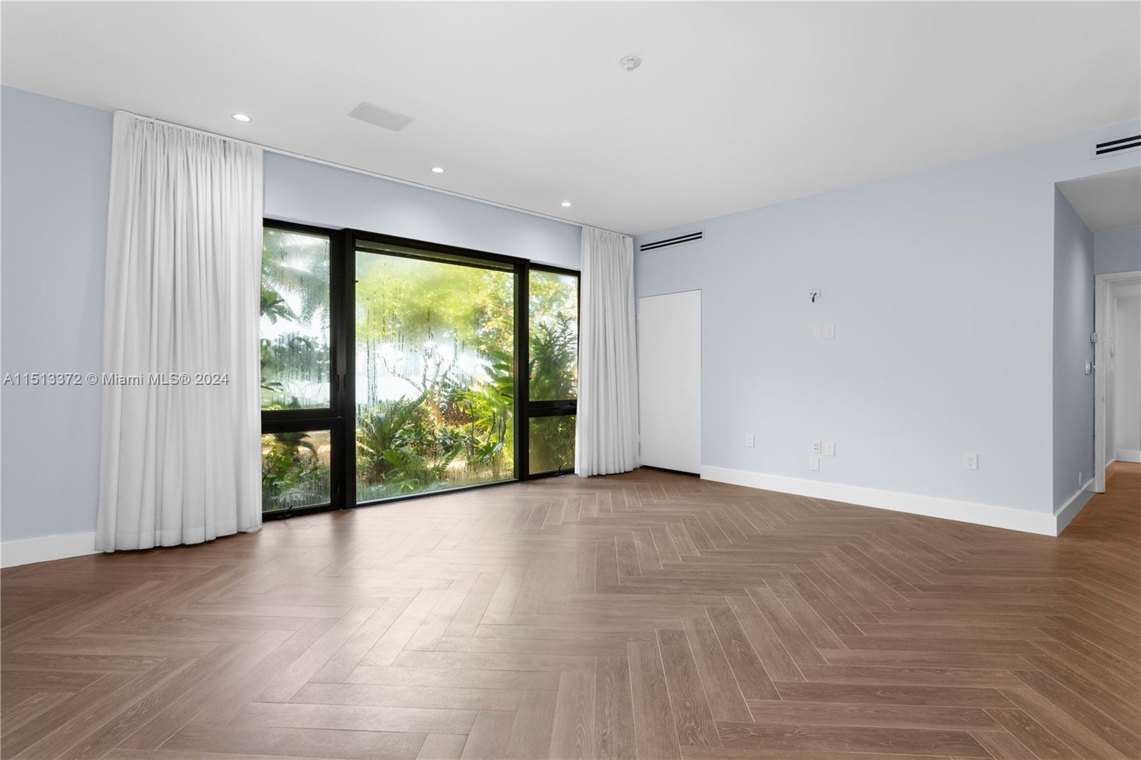 SAN MARINO ISLAND - Residential