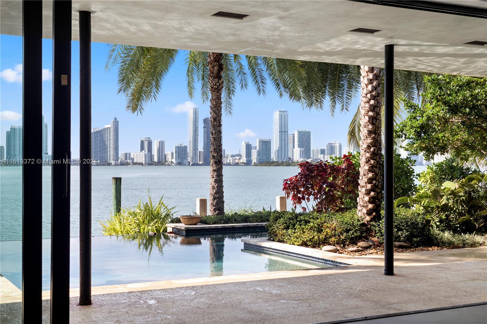 SAN MARINO ISLAND - Residential