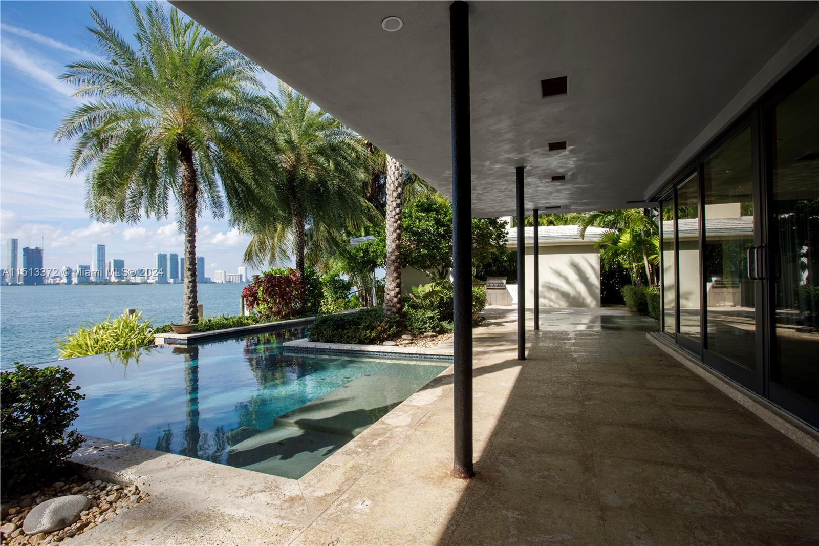 SAN MARINO ISLAND - Residential
