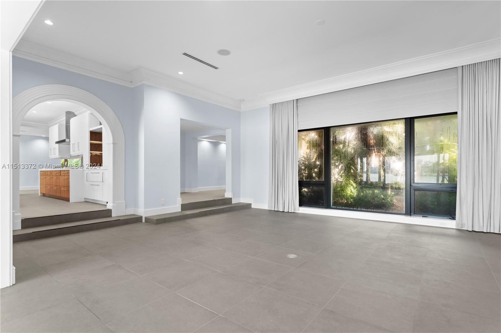 SAN MARINO ISLAND - Residential