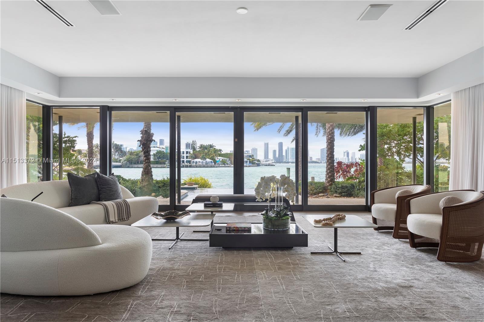 SAN MARINO ISLAND - Residential