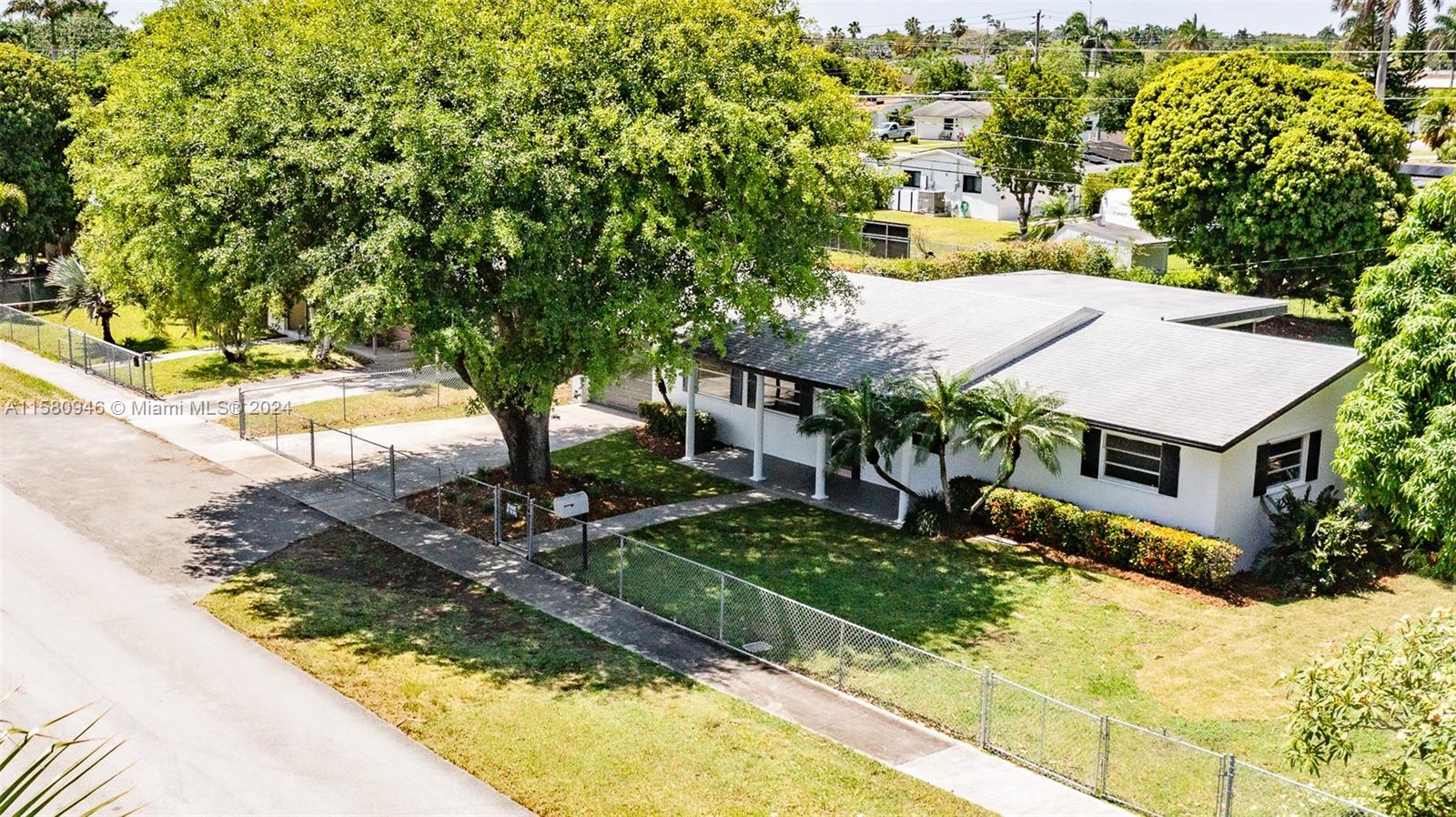 PONCE DE LEON - Residential