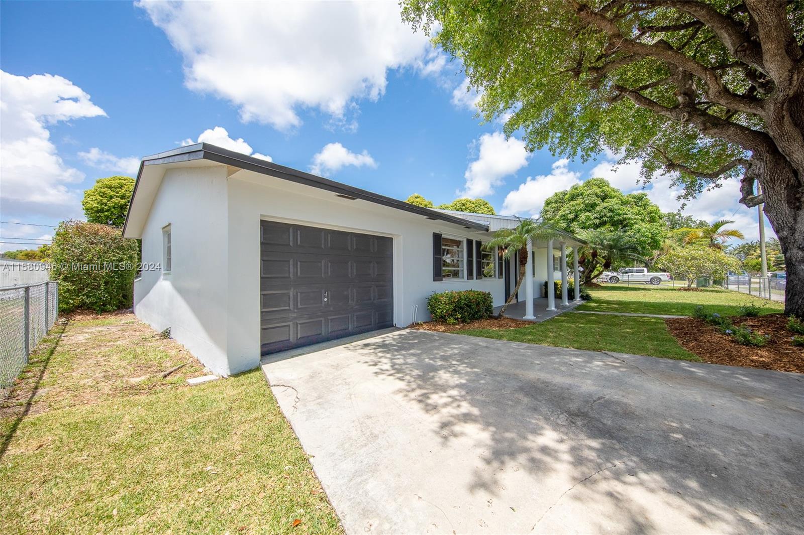 PONCE DE LEON - Residential