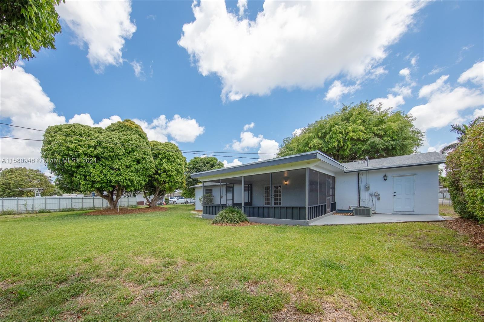 PONCE DE LEON - Residential