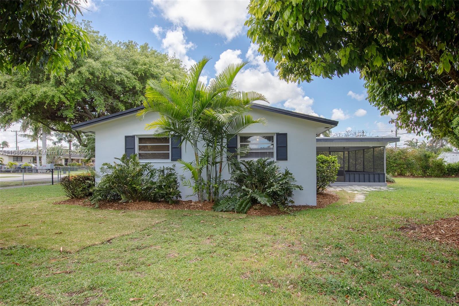 PONCE DE LEON - Residential