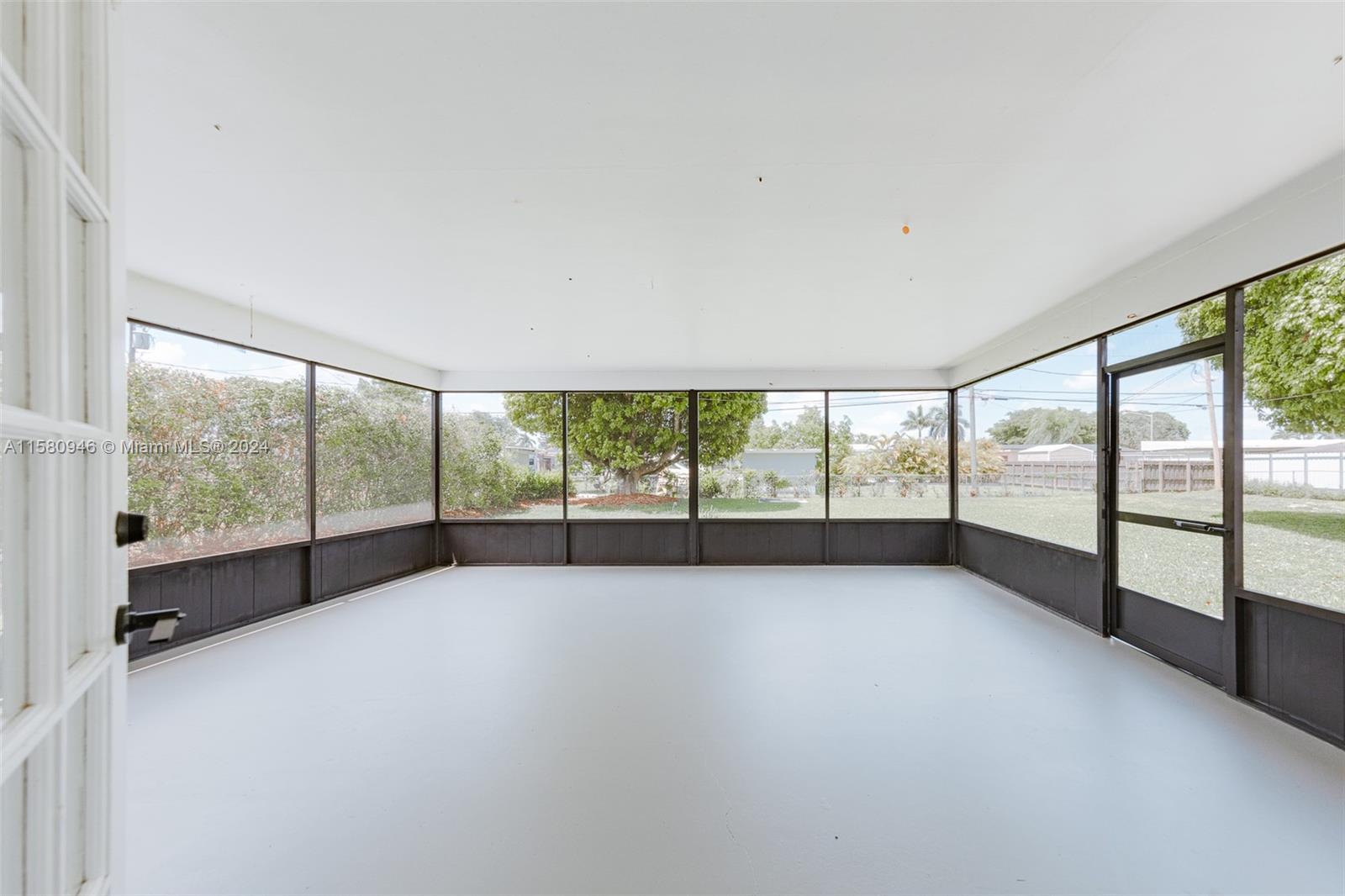 PONCE DE LEON - Residential