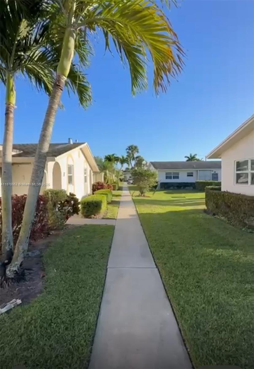 Cresthaven Villas Condo 30 - Residential