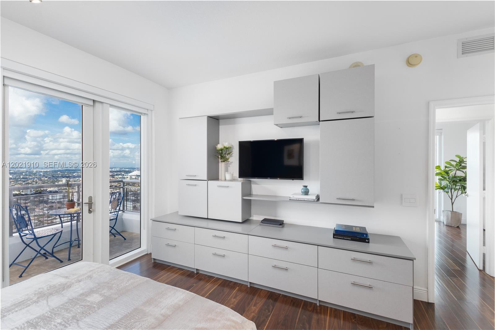 INFINITY AT BRICKELL COND - Residential Lease