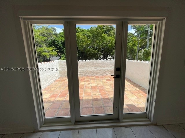 CORAL GROVES - Residential Lease