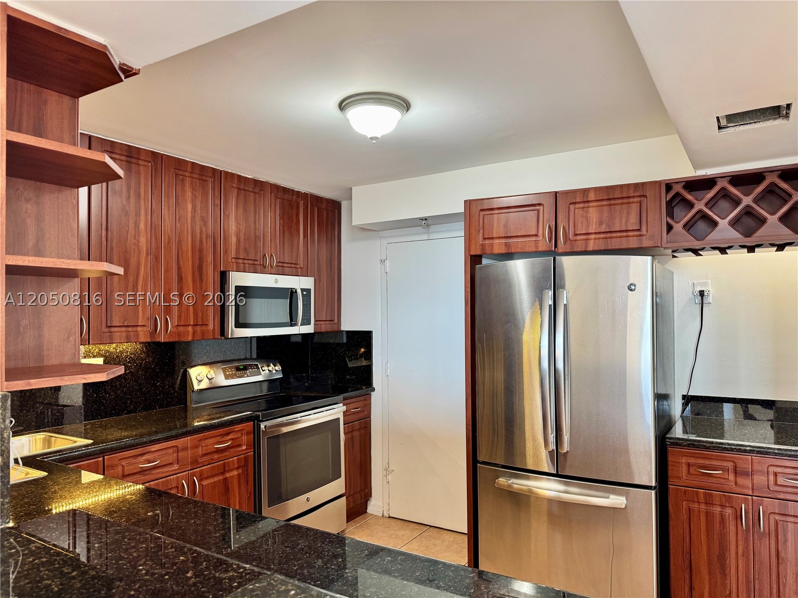 COMMODORE PLAZA CONDO - Residential Lease