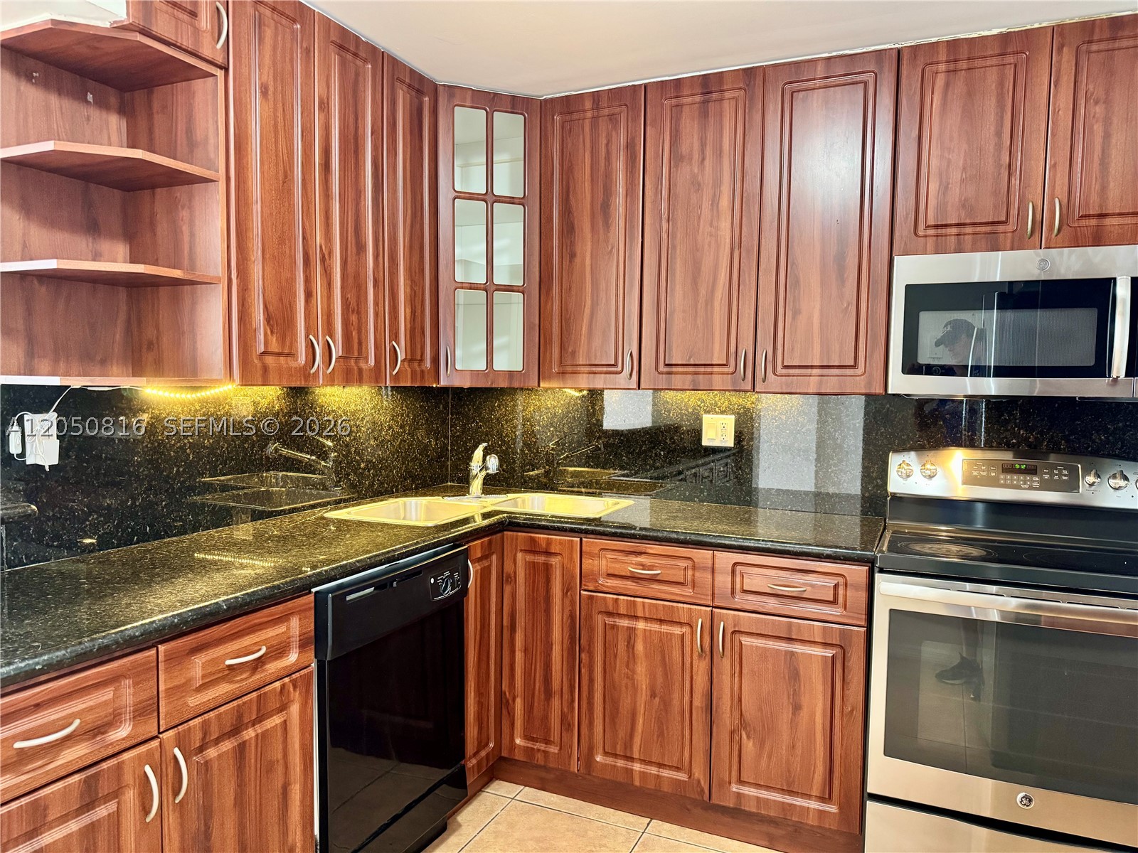 COMMODORE PLAZA CONDO - Residential Lease