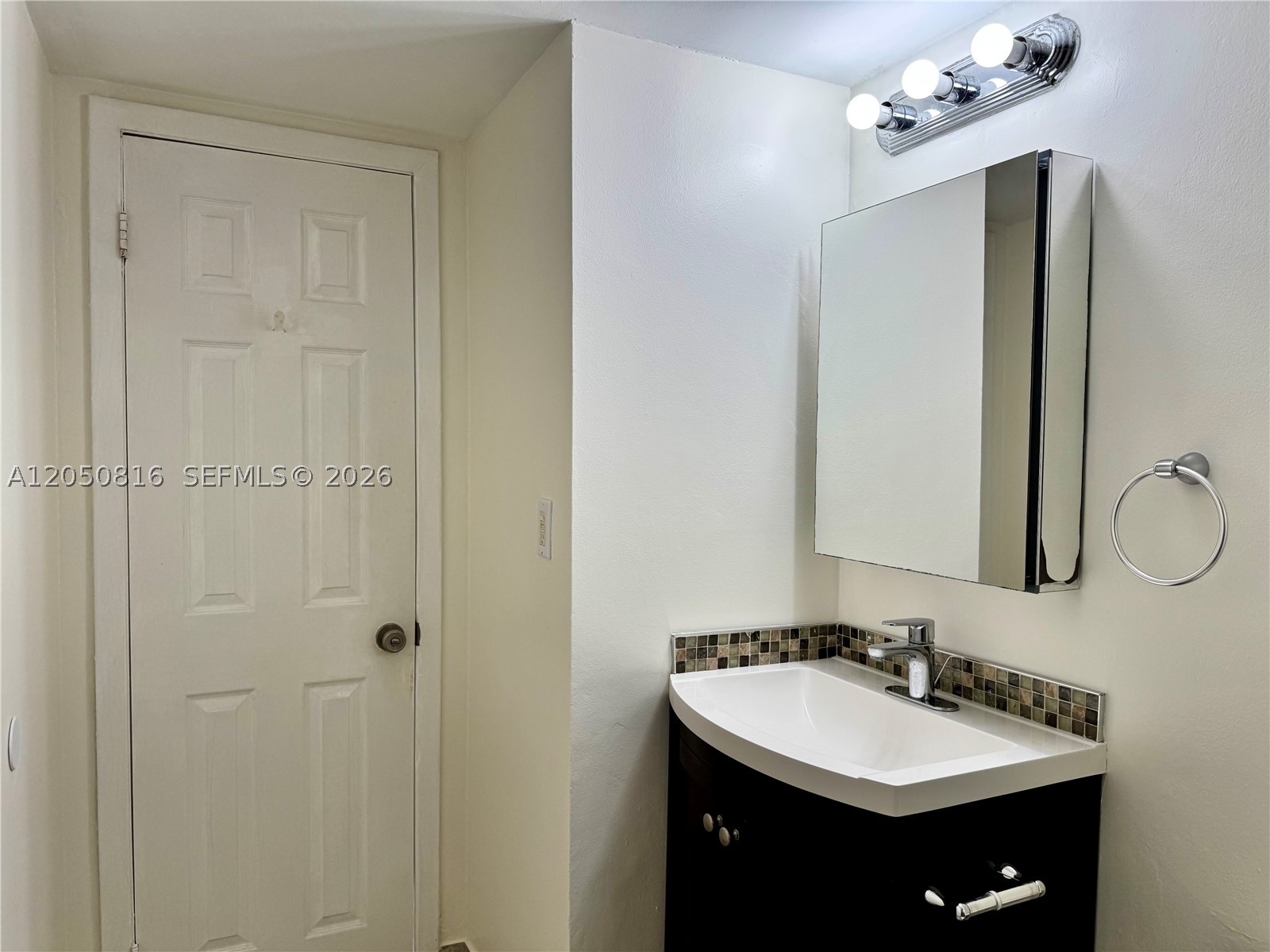 COMMODORE PLAZA CONDO - Residential Lease