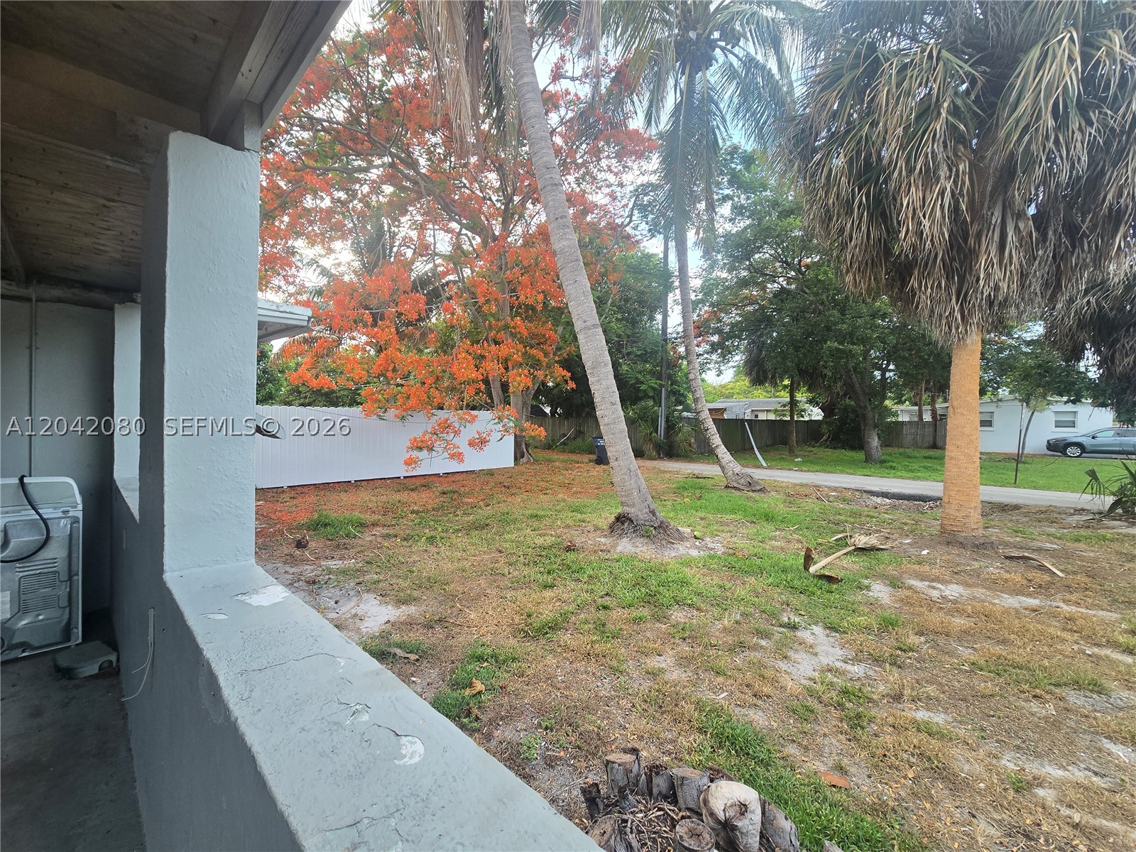HOLLYWOOD PARK - Residential Lease
