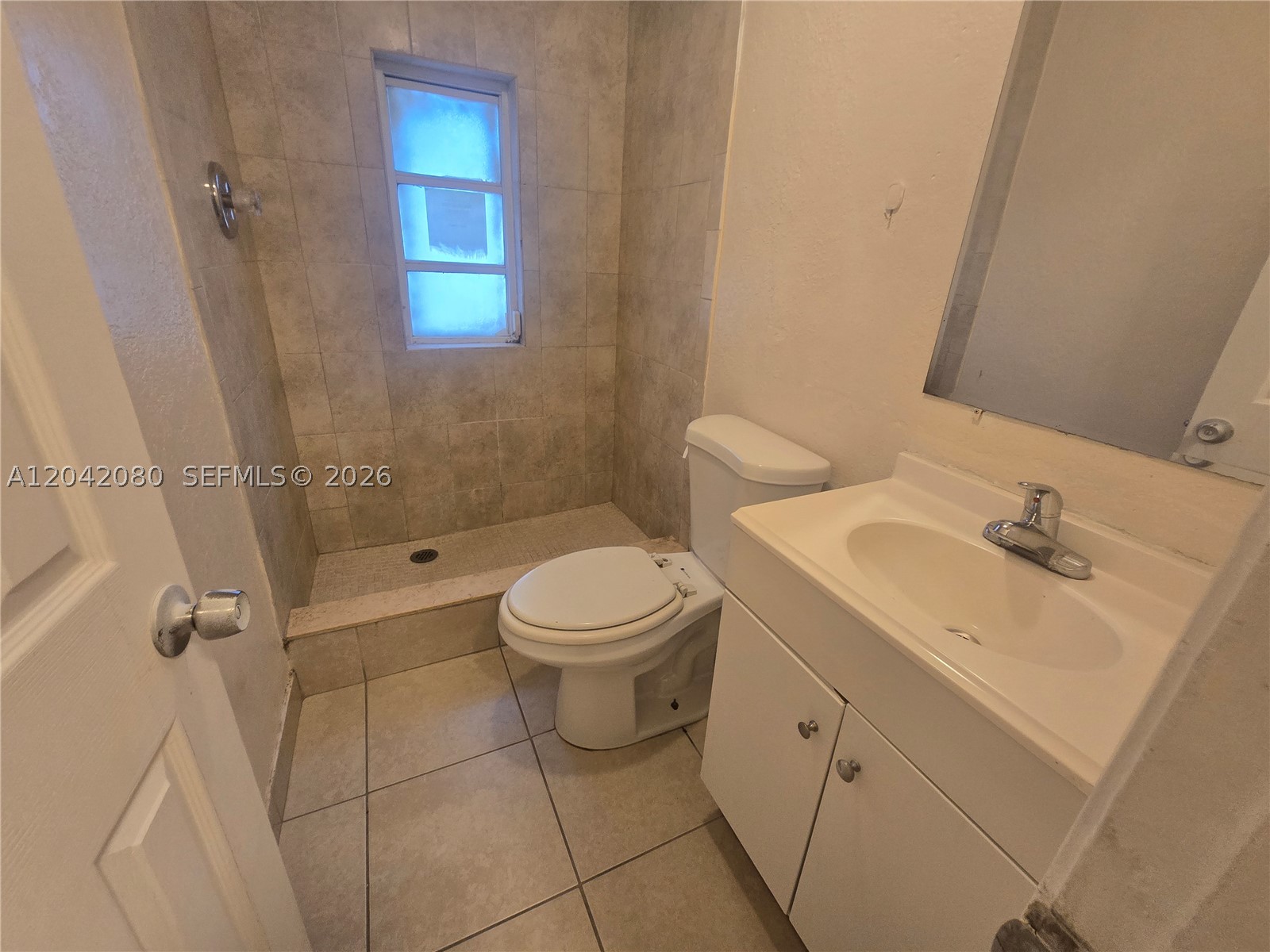 HOLLYWOOD PARK - Residential Lease