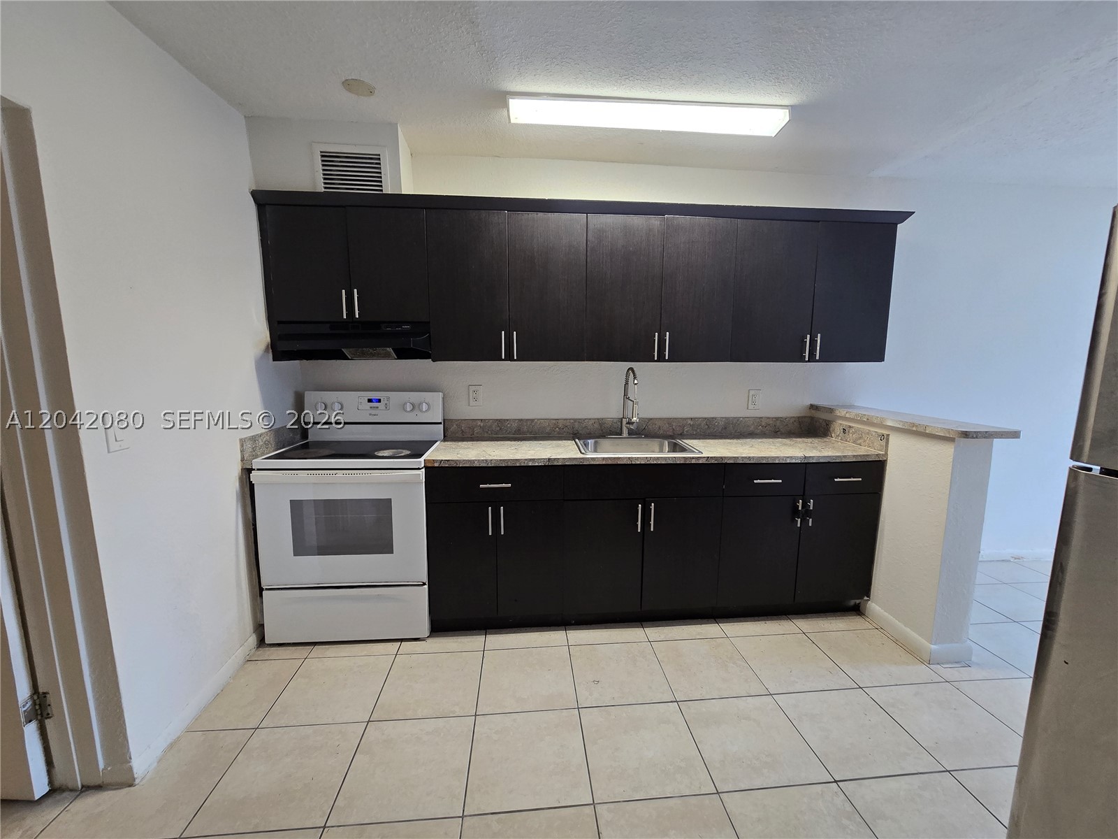 HOLLYWOOD PARK - Residential Lease
