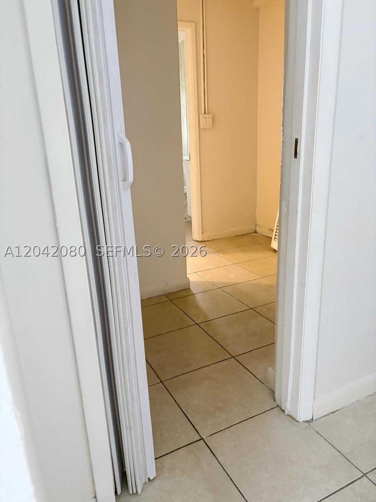 HOLLYWOOD PARK - Residential Lease