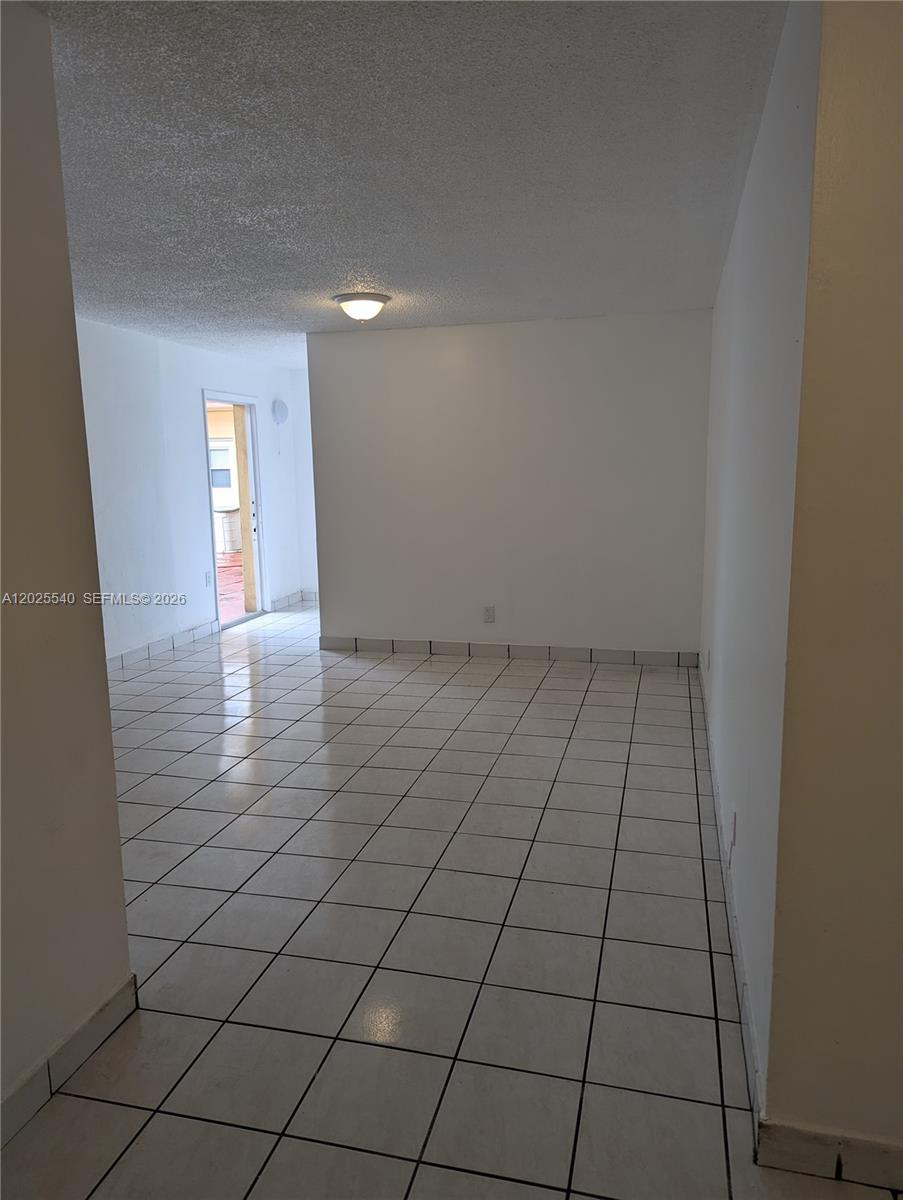 NORTH HOLLYWOOD - Residential Lease