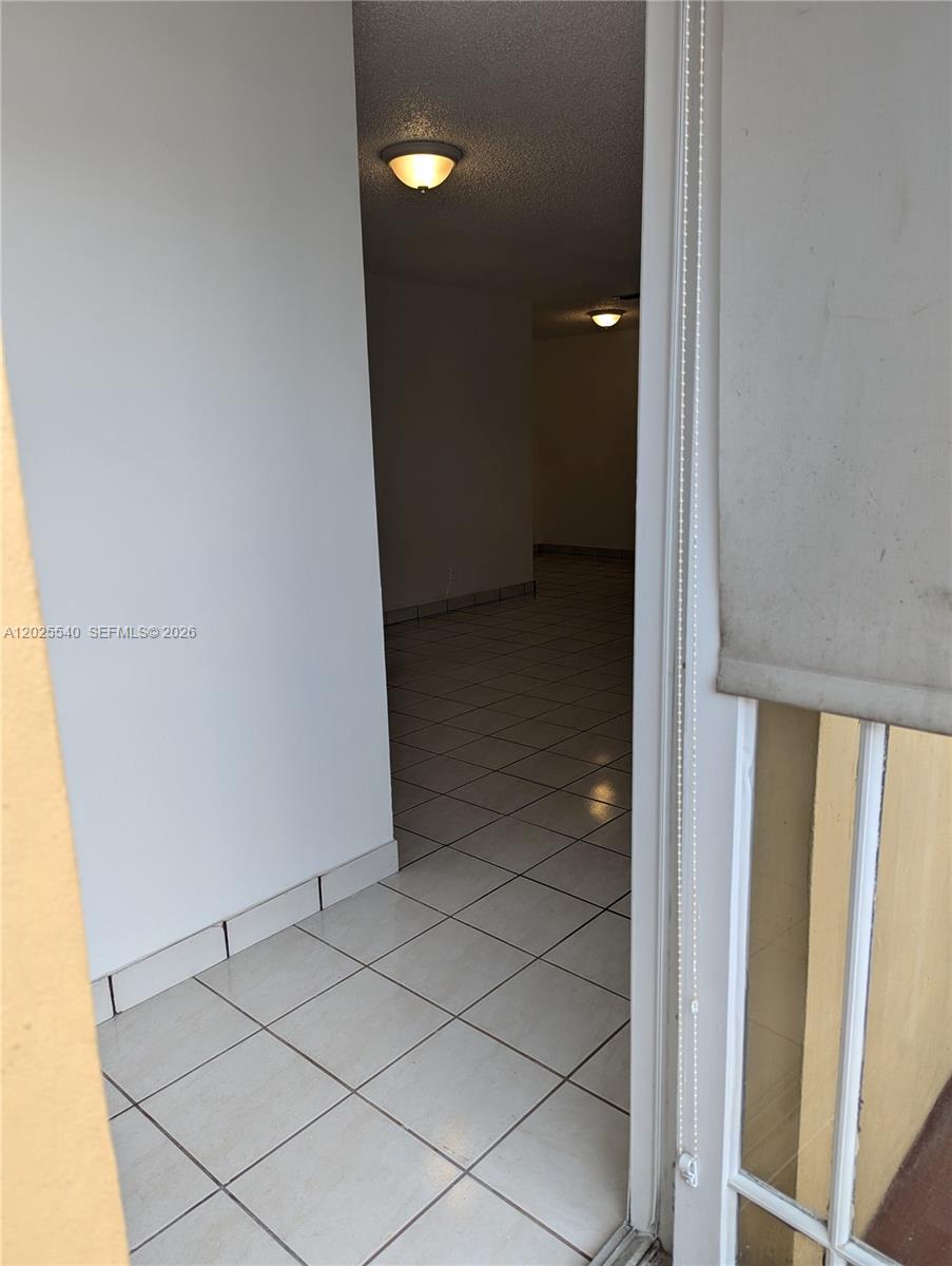 NORTH HOLLYWOOD - Residential Lease