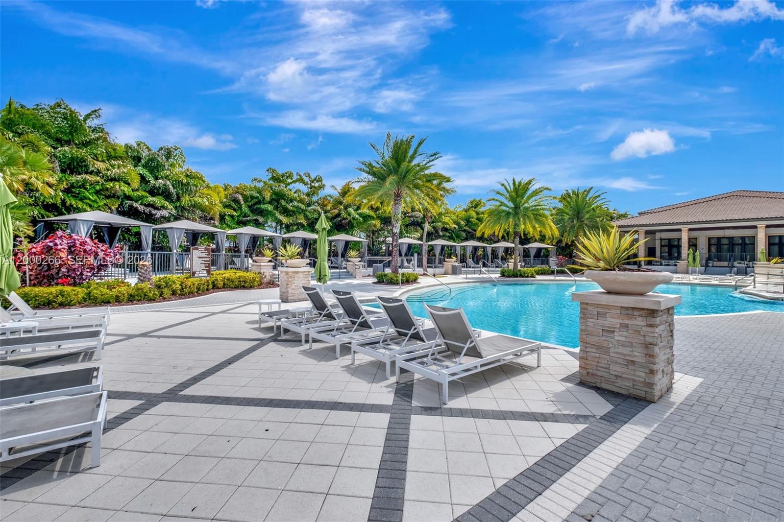 HIGHLAND AT PARK CENTRAL - Residential