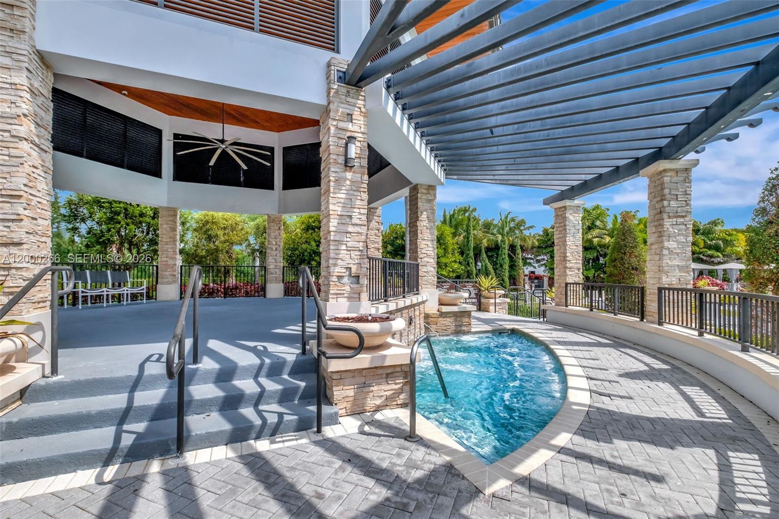 HIGHLAND AT PARK CENTRAL - Residential