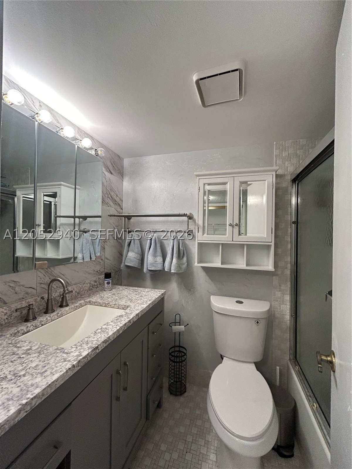 VILLAS AT CARRIAGE HILLS - Residential Lease