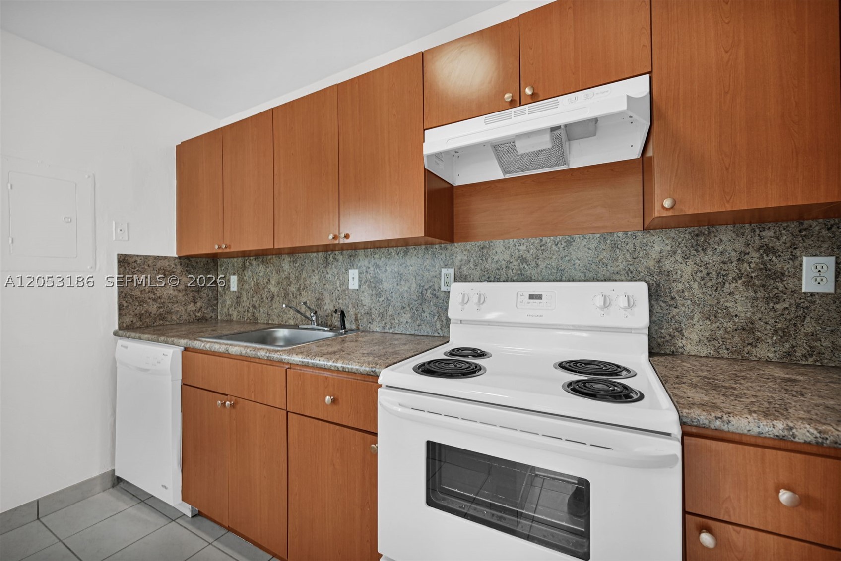 NEWPORT CONDO - Residential